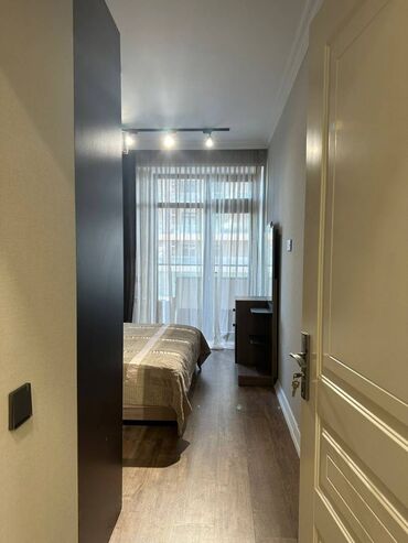 Uzunmüddətli kirayə mənzillər: Tibilisi pr. “Grand Hayat” yaşayış kompleksində 2 otaqlı əla təmirli — 8