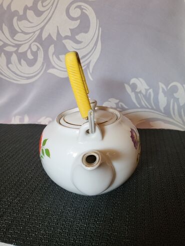 Čajnici: Bokal,cajnik rucno oslikan 70te. Bokal je perfektan,samo dno unutar — 3