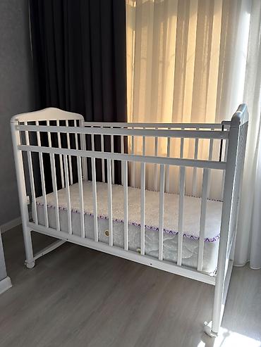 Beşiklər: Uşaq beşiyi – 2 in 1, Rusiya istehsalı. İşlənməyib. Xüsusiyyətlər: - — 1