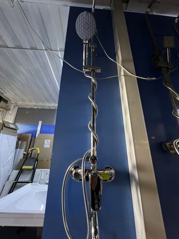 кран для душ: Душевой комплект с термостатическим смесителем - Вертикальная стойка