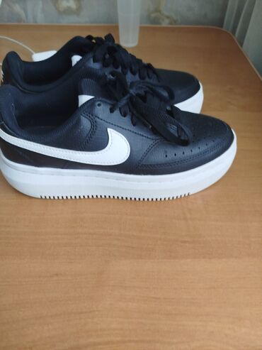 nike cortez бишкек: Кроссовкалар, 36.5, Nike, Колдонулган, Өзү алып кетүү