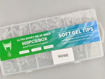 Pudełko ultra krótkich sztucznych paznokci, idealnych do stylizacji