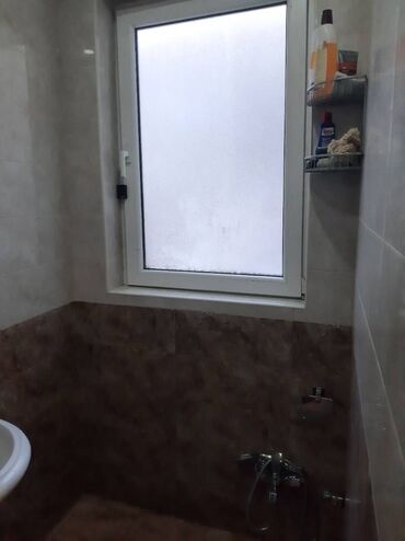 Uzunmüddətli kirayə mənzillər: Şəhərin mərkəzində, düz Torqovida 1 Otaq, 1 zal ev həm ev kimi, həm — 18