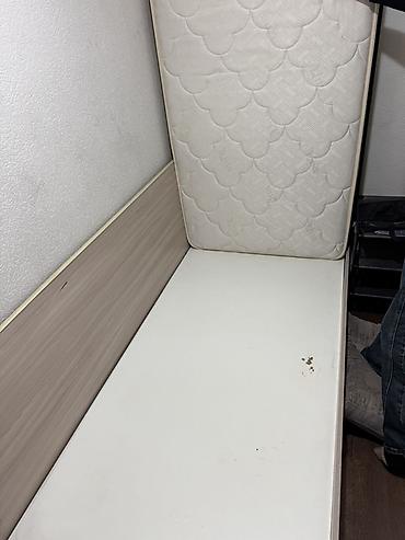 Мебель: Односпальная кровать, хороший полу ортопедический матрас, размер 185 — 2