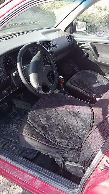 Volkswagen Golf: 1994 г., 1.6 л, Механика, Бензин, Хэтчбэк