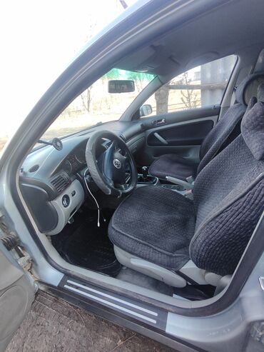 Volkswagen: Volkswagen Passat: 2002 г., 1.6 л, Механика, Газ, Седан — 8