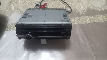 Səs gücləndiriciləri: İşlənmiş Sony Kolonka, Növ - Sabvufer, rəng - Qara
