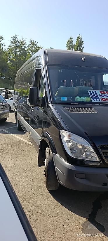 Транспорт: Пассажирский микроавтобус Mercedes‑Benz Sprinter (длинная база — 6
