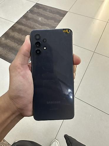 12 iphone pro: Смартфон Samsung (серия Galaxy A, черный цвет корпуса). Дисплей — 1