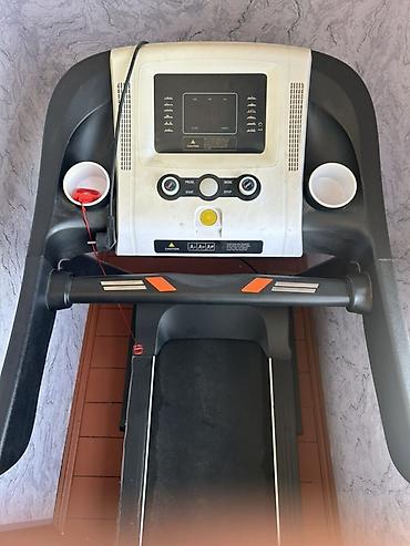 camadan tekerli: KN Cardio qaçış trenajoru - Marka/model: KN Cardio (şəkillərdə loqo — 6