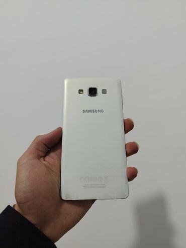 рабочий флай телефон: Samsung Galaxy A5, 8 GB, цвет - Белый, Кнопочный