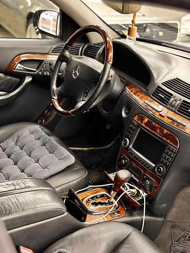Mercedes-Benz 220: 2003 г., 5 л, Автомат, Бензин, Седан — 3