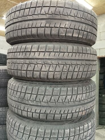 Шины: Шины 215 / 60 / R 16, Зима, Б/у, Комплект, Легковые, Япония, Bridgestone