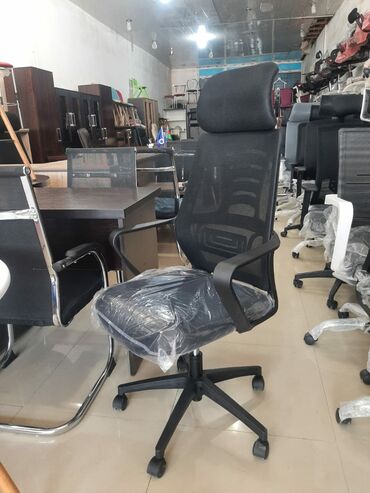 Ofis kreslosu 
çatdırilma şəhər içi pulsuz
Qiymət 170 manat