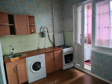 1 комнатная квартира 8 мкр: 1 комната, 35 м², 106 серия, 8 этаж, Косметический ремонт