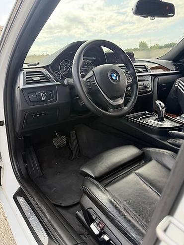 BMW: BMW 330: 2 l | 2017 il Sedan — 16