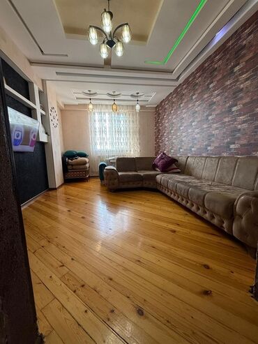 Sifarişlə qonaq dəstləri: Satılır: mənzilin geniş zalı və dəhlizi üçün nəzərdə tutulmuş daxili — 5