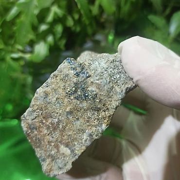 Digər kolleksiyalar: Qızılı Pirit ( Pyrite ) + Yaqut ( Rubin ) tipli UV Floresan Qırmızı — 13