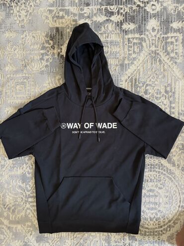 толстовка амор: Худи от Wade (Li-ning) Размер : L (lk) Ткань: хлопок 72%, нейлон 28%