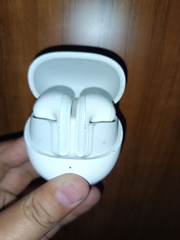 колонка микрофон: Беспроводные Xiaomi bads 4 наушники с зарядным кейсом - Форм-фактор
