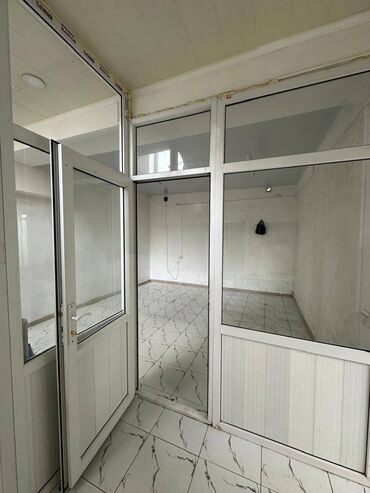 Другая коммерческая недвижимость: 3 этаж и подвал, Сдается коммерческое помещение. 2 (110 кв), 3 этаж — 6