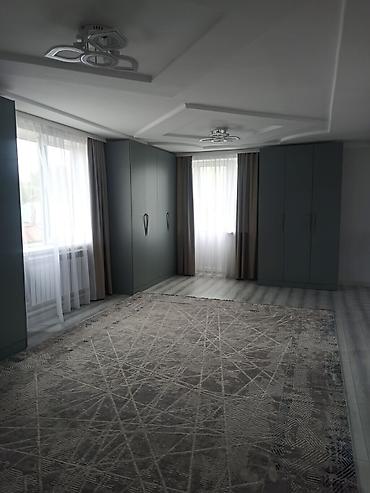 Продажа коттеджей и домов: 🏡 **СРОЧНО ПРОДАЁТСЯ ДОМ** Район: Кызыл-Аскер📍 🏠 Комнаты: 5 | 📐 — 10