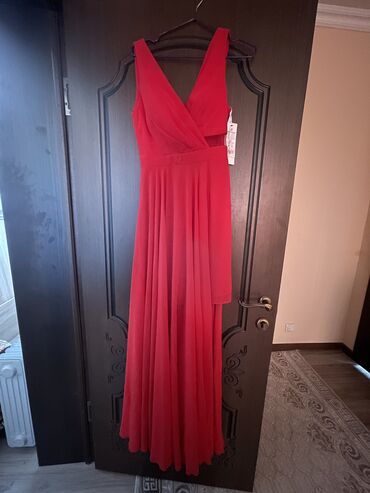 красные вечерние платья: Вечернее платье, Длинная модель, Без рукавов, S (EU 36), M (EU 38)