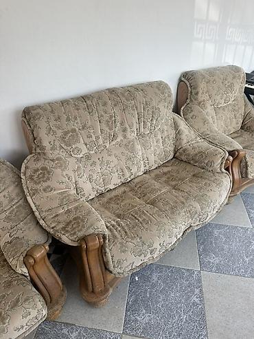 klasik mebel: Klassik üslubda yumşaq mebel dəsti - Tərkib: 3 nəfərlik divan, 2 — 2