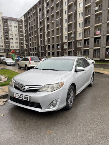 срочно продаю камри: Toyota Camry: 2012 г., 2.5 л, Бензин, Седан