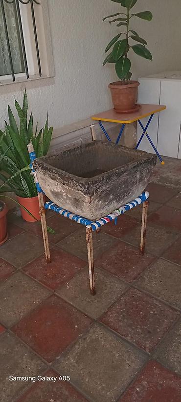 beton turba: Məhsul: Dəmir ayaqlı beton/kamiz çanaq (daş yuyunma leğəni) Təsvir: - — 3