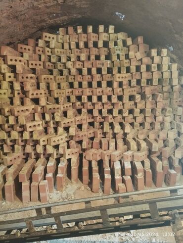 Строительный кирпич: Полнотелый, таблетка, Жженый кирпич, Полублок, 250×120×90 — 12