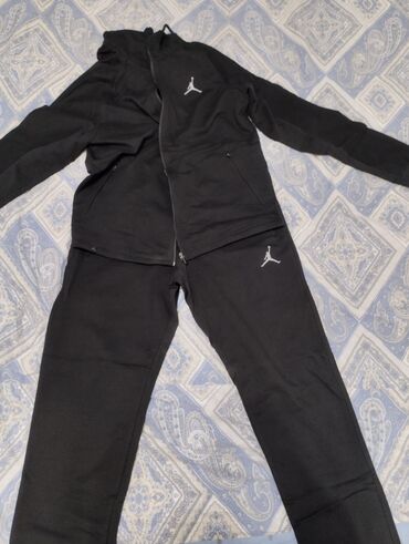 Спортивные костюмы: Мужской спортивный костюм, XL (EU 42), Air Jordan, Новый, цвет - Черный, Самовывоз