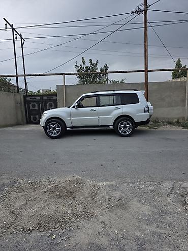 keys sat: Mitsubishi Pajero: 3 l | 2007 il 184000 km Ofrouder/SUV — 2