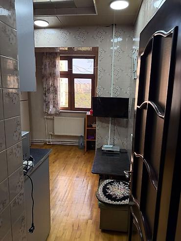 bakida menzil: . Satılır 2 otaqlı köhnə tikili 65 m², Azadlıq Prospekti m. 🏡 SATILIR — 1