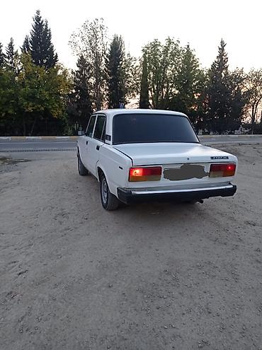 turbo az atego: VAZ 2107 avtomobili təqdim olunur. Sedan kuzovlu, ağ rəngli klassik — 5