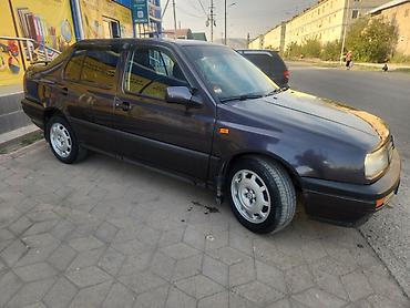 салон на гольф 4: Volkswagen Vento: 1993 г., 1.8 л, Механика, Бензин, Седан — 4