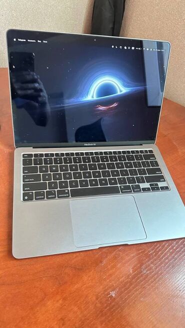 пора очиститель: Ноутбук, Apple, 8 ГБ ОЗУ, Apple M1, 13.3 ", Б/у, Для работы, учебы, память SSD