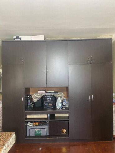 Dolablar: İşlənmiş, Açılan, 6 qapı Düz dolab, Qarderob, paltar dolabı, Azərbaycan