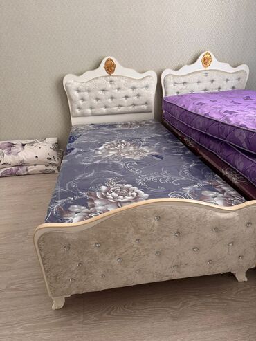 Divanlar: İşlənmiş, Təknəfərlik çarpayı, Bazalı, Matras ilə
