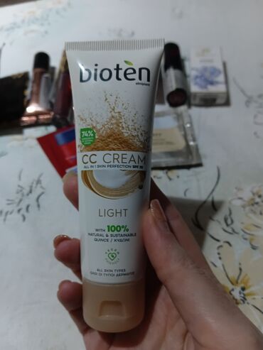 Šminka: Set šminke i nege – raznovrsni proizvodi za kompletan makeup look i — 2