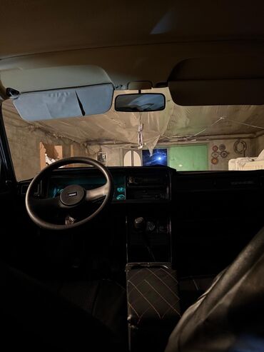 VAZ (LADA): Model: LADA (VAZ) 2107 sedan Kuzov: 4 qapı, ağ rəng Salon: klassik — 10