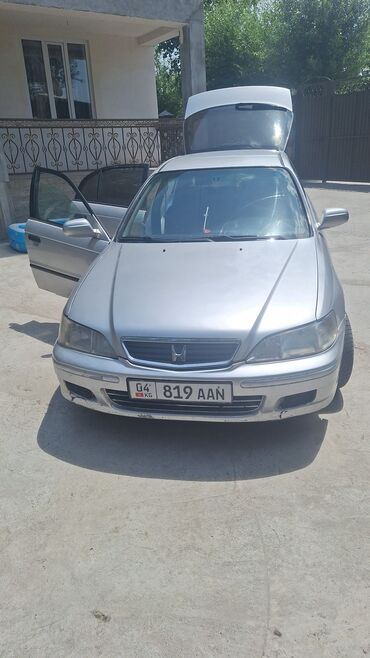 почивник фит: Honda Accord: 2000 г., 1.8 л, Механика, Бензин, Седан