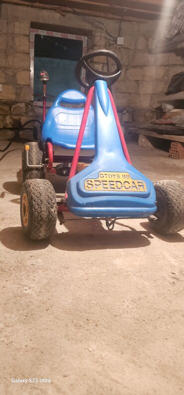 Oyuncaqlar: Gtoys 88 Speedcar markalı uşaq pedallı kartinqi. Mavi plastik korpusu