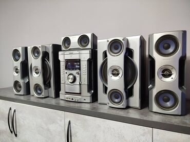 домашний кинотеатор: Продаю недорого SONY мощный музыкальный центр есть AUX есть и другие