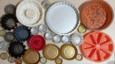 Другие товары для кухни: Продаю посуду . Б/У Сковородки: 1. большая с ручкой 2. поменьше с — 4