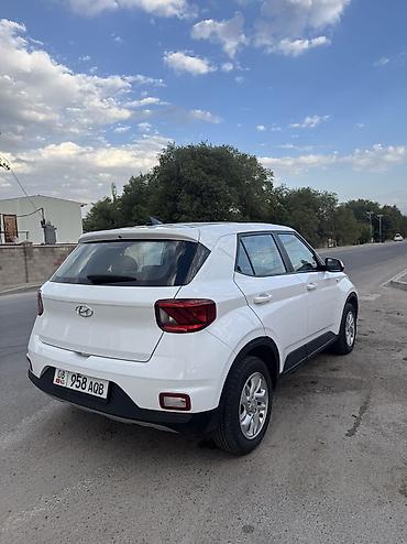 обмен спарк: Hyundai Venue: 2020 г., 1.6 л, Бензин — 3