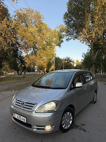 Toyota: Toyota Avensis Verso: 2001 г., 2.4 л, Автомат, Бензин, Минивэн — 6