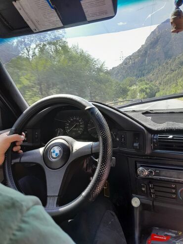 набор ключей для автомобиля б у: BMW 5 series: 1992 г., 2 л, Механика, Бензин, Седан