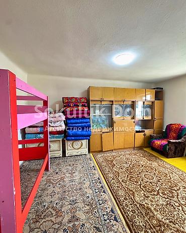 Продажа коттеджей и домов: 🏠Продается дом в с. Сокулук 🟡Комнаты: 8 🟡Участок: 8 соток 🟡Отопление — 8