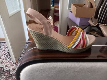 летняя обувь женская: Летние басаношки продаю срочно